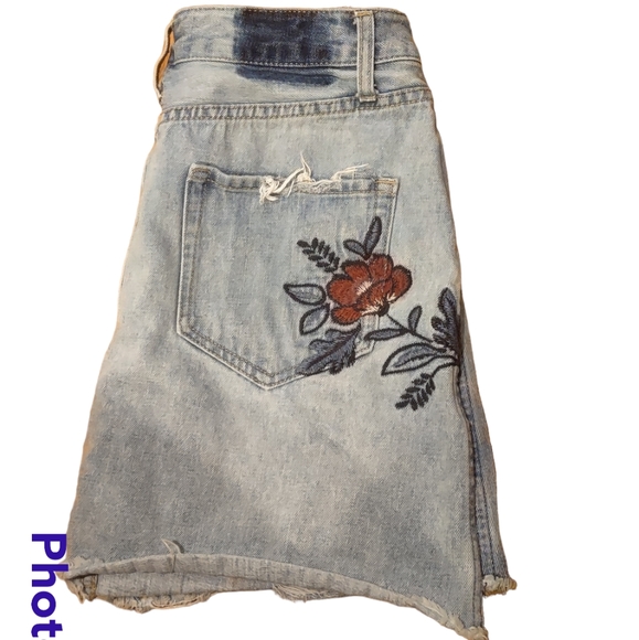 Altar'd State Distressed Denim Mini Skirt Size S - Picture 4 of 6